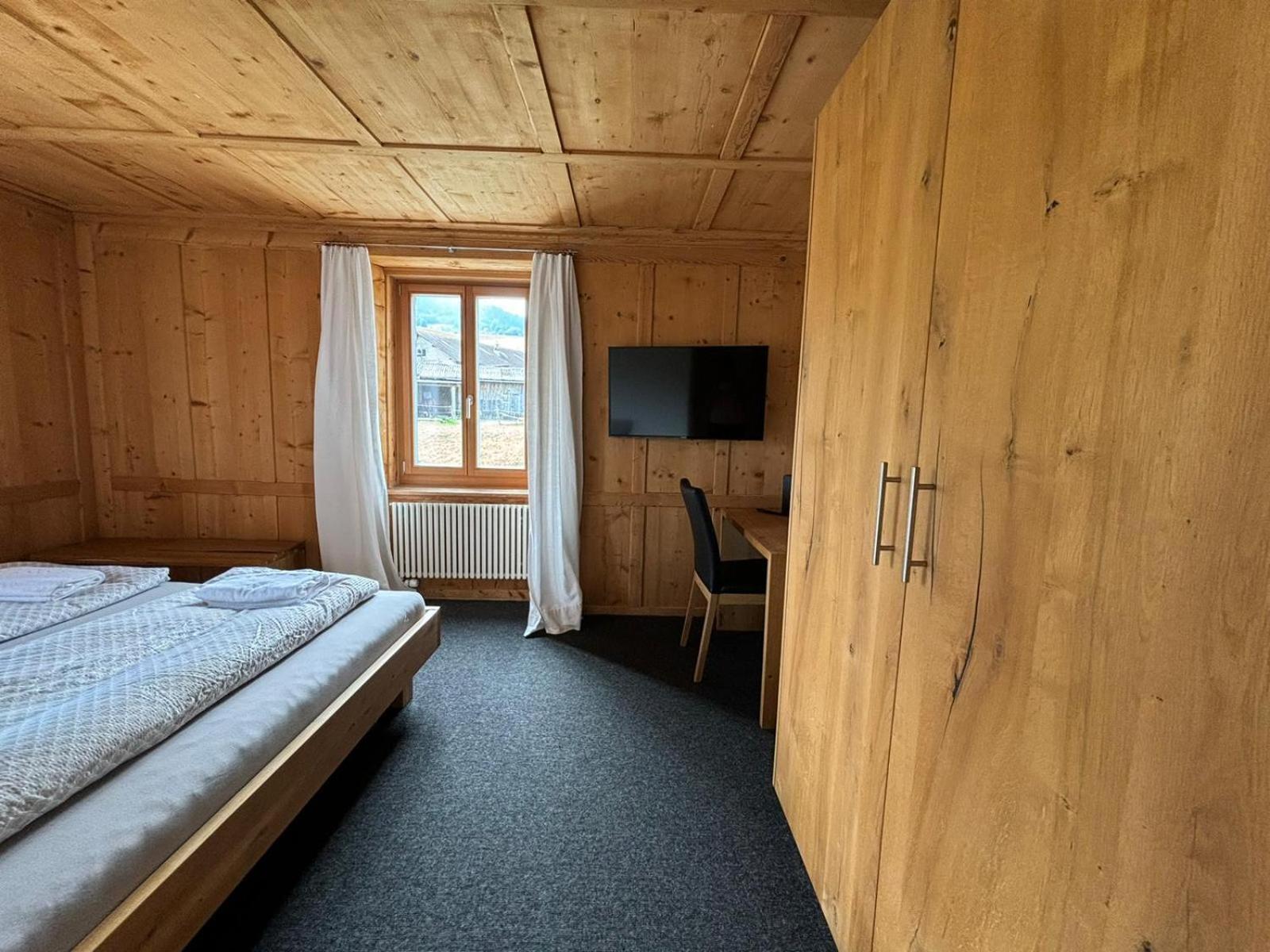 Landgasthof Zum Glenner Ilanz/Glion المظهر الخارجي الصورة