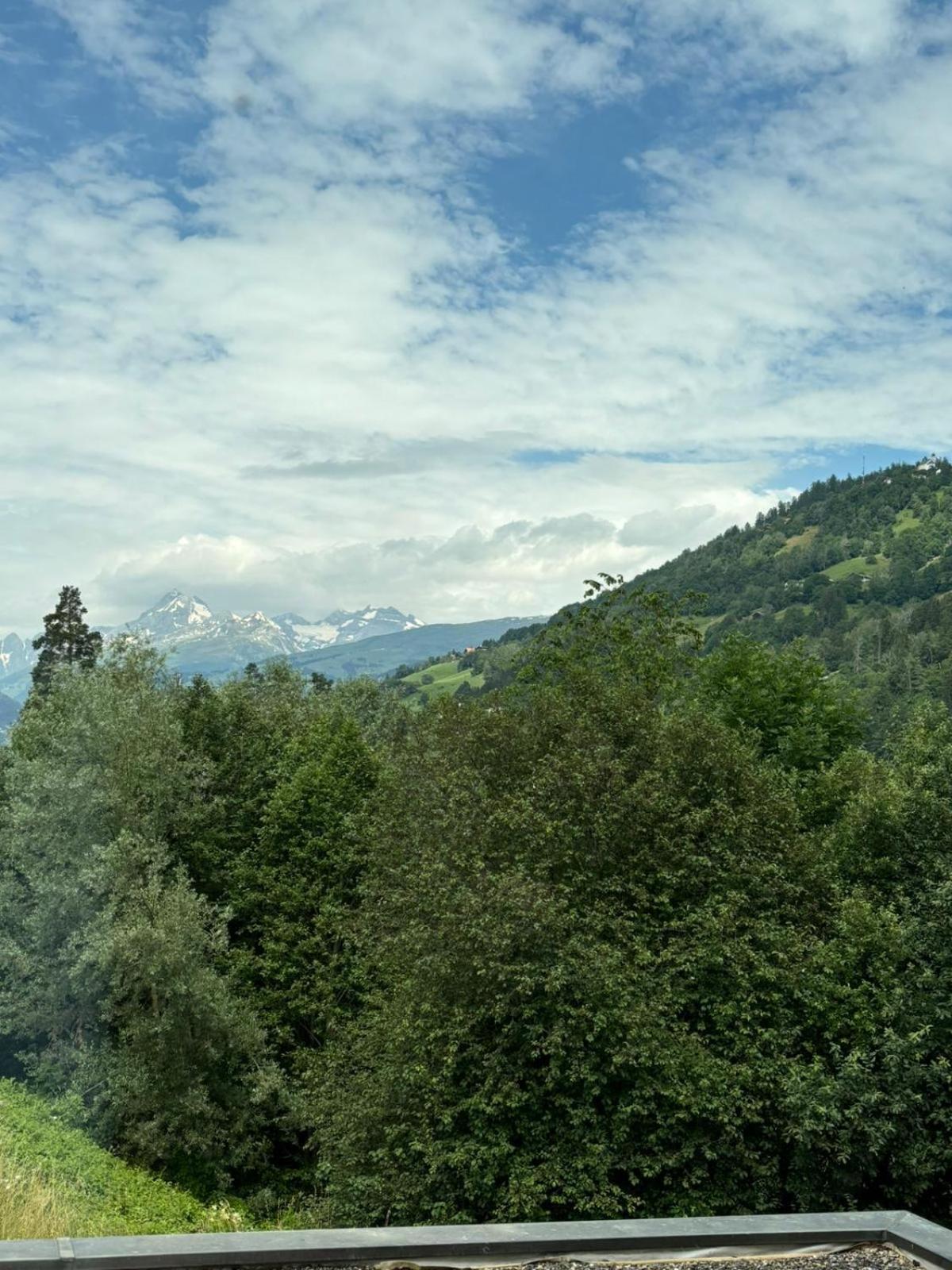 Landgasthof Zum Glenner Ilanz/Glion المظهر الخارجي الصورة