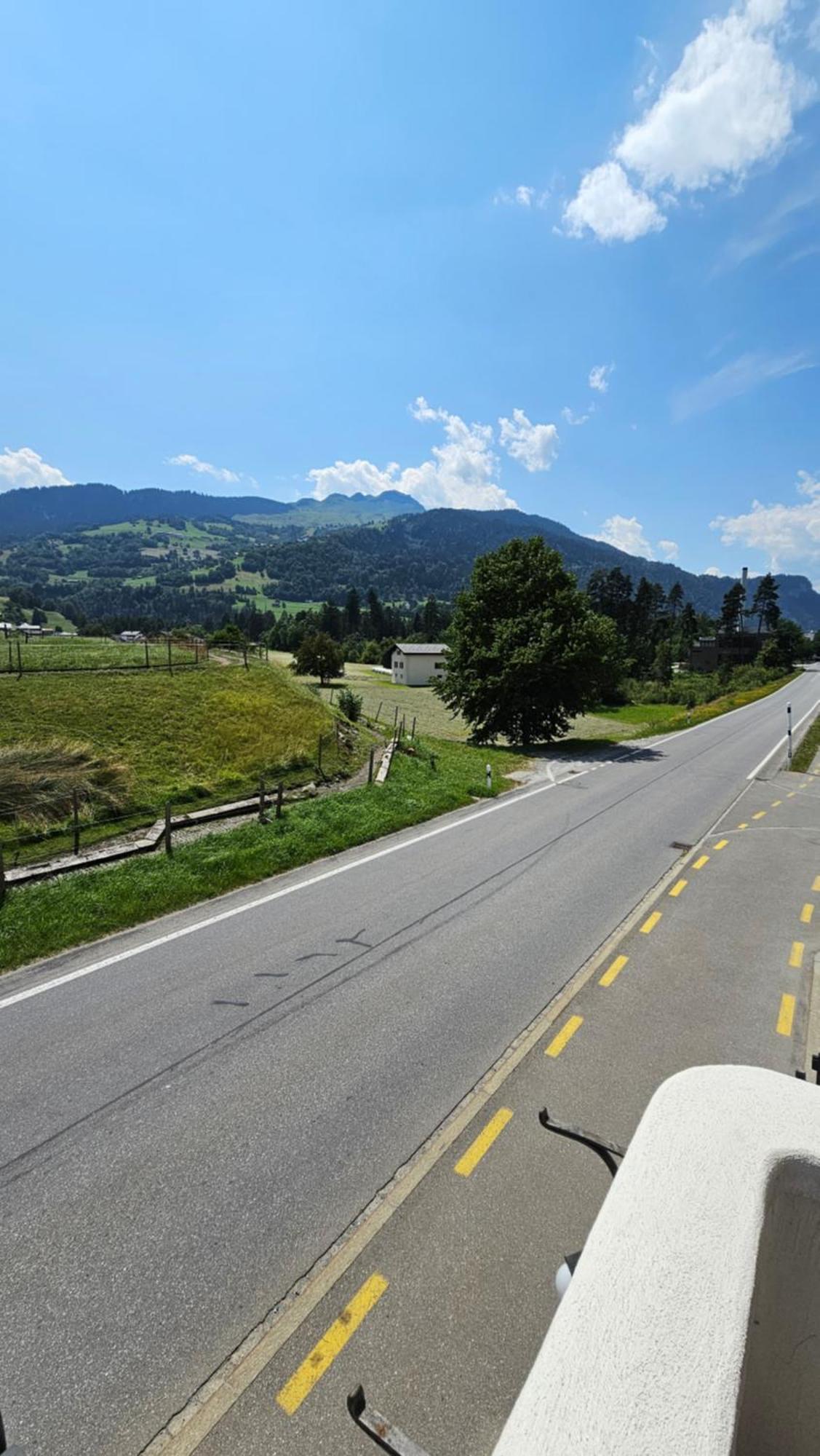 Landgasthof Zum Glenner Ilanz/Glion المظهر الخارجي الصورة